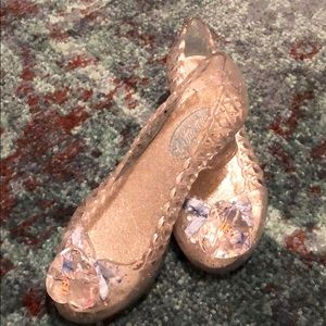 Disney Cinderella little girl play shoes